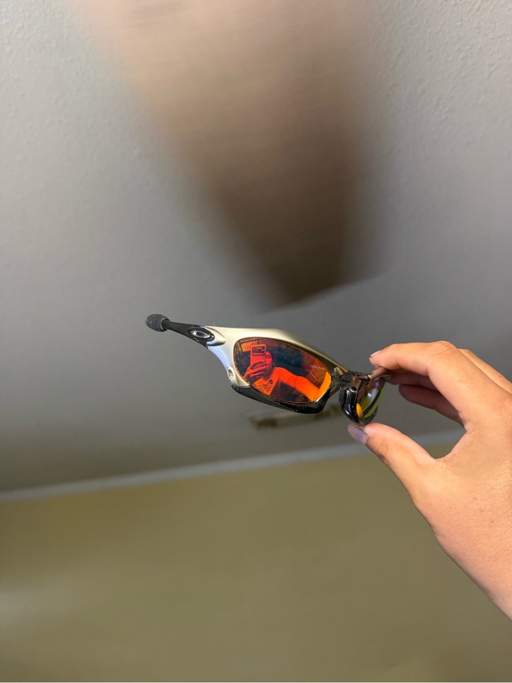 Sport Performance Sunglasses with Silver Frame and Red-Orange Mirrored oaks